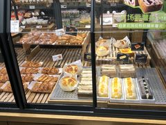 面包甜点陈列柜-仟吉(南湖店)