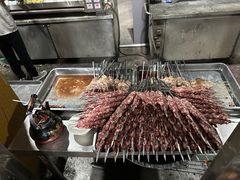 -烤肉小伙烤肉店