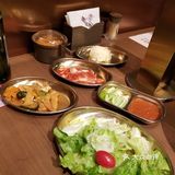 沈阳美女特意带我在上海吃一下家乡的品牌烤肉店