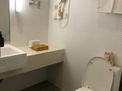 -全季酒店(重庆李子坝牛角沱地铁站店)