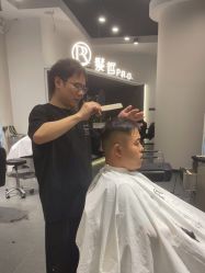 -P.R.O.salon 发哲