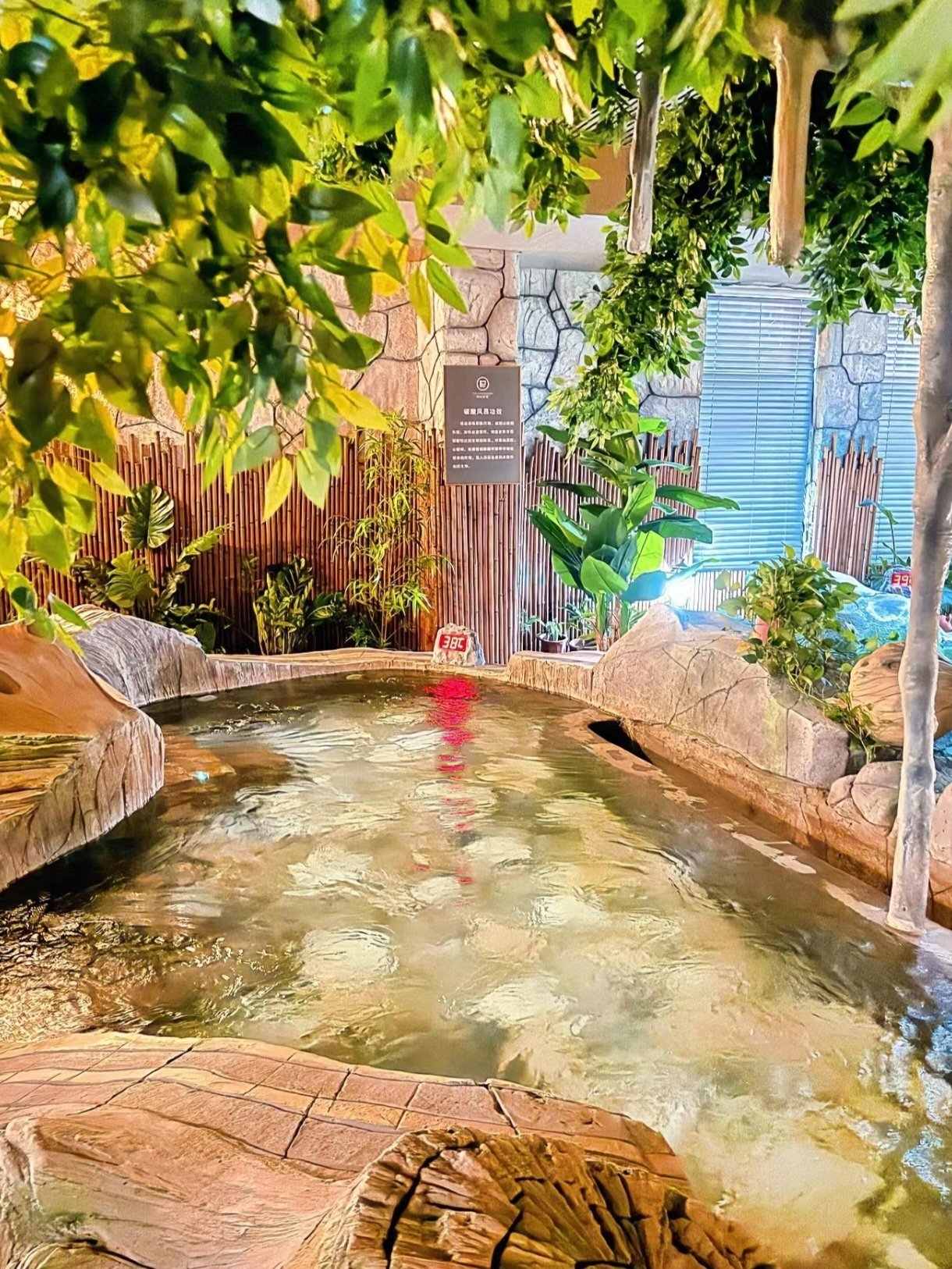 https://qcloud.dpfile.com/pc/sm7j5_hKYPIFKyyvEuGSxem8pfrK7dQCMpaUNaZCksnrsPQYxBXLNiToORUtFVOdY0q73sB2DyQcgmKUxZFQtw.jpg