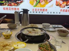 -九寨特色牦牛肉汤锅 羊肉汤锅