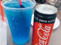 -东海岸人工湖美食村