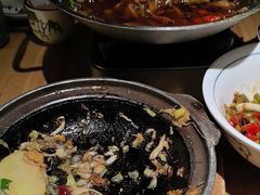 -帅巴人舅母子腊蹄民俗村