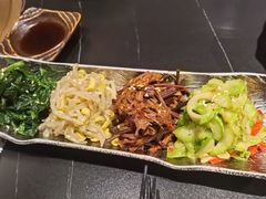 -山川小町·极番烧肉(新地假日广场店)