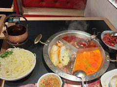 -廖掌柜·重庆鲜货火锅(上海首店)