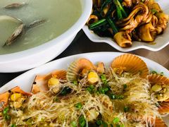 蒜蓉粉丝蒸扇贝-明记海鲜大排档(巽寮湾店)
