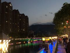 -宏兴烤鱼山庄(宣恩总店)