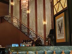 -Mogul Eatery·大亨餐酒馆