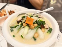 -万龙洲海鲜(大兴绿地缤纷城店)