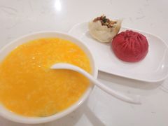 -李与白包子铺(桐梓林店)