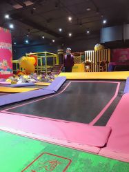 -蹦蹦跳跳(新奥购物中心店)