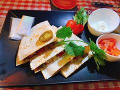 鸡肉墨西哥风味薄饼-鲨鱼美式餐厅酒吧Sharky