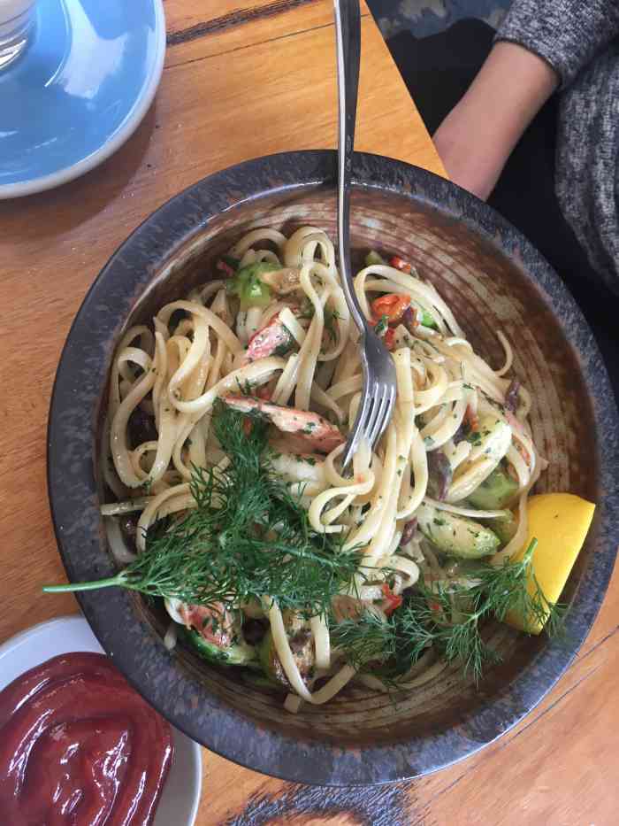 pillar of salt-"虽然看起来是非常不起眼的小店 但是麻雀.