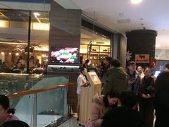 等位区-黑牛の店·和牛烧肉(大悦城店)