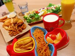 -必胜客(新中纬店)