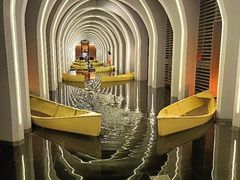 -涨巢·潮玩水疗局