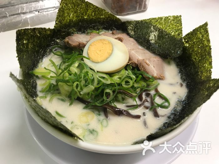 葱紫菜叉烧肉拉面