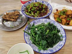 -江城燕子大排档(江汉路步行街店)