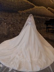 -艾米丽婚纱礼服