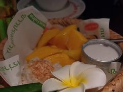 -小小集渔·泰式大排档(太古里香槟店)