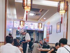 大堂-门框胡同百年卤煮(北新桥店)