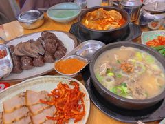 猪骨汤饭-旺清进洞米肠汤