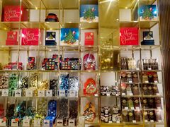 零售区-VENCHI 闻绮(上海佛罗伦萨小镇店)