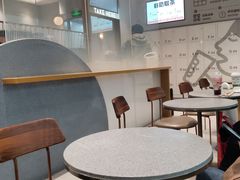 用餐区-喜茶(广州中山六路店)