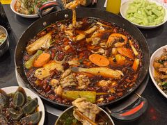 -鸿顺老铁锅美蛙鱼府(解放碑店)