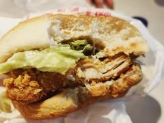 麦辣鸡腿堡-麦当劳(桃仙机场到达层店)
