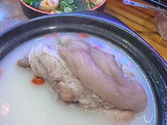 -爆炸头阿姨小四川正宗川味小吃(无任何分店)