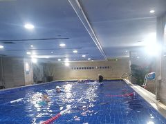 -小蓝鲸游泳培训基地(石景山店)