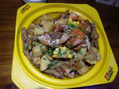 -多嘴肉蟹煲(华联店)