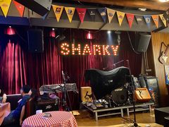 -鲨鱼美式餐厅酒吧Sharky
