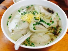 -何太太馄饨面铺(大浒东苑店)