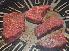 -炼火烤肉店