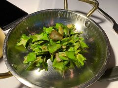 蒜味炒龙豆-Kathleen's Waitan 凯圣琳江景西餐厅(外滩店)