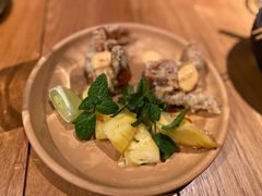 炸软壳蟹配烤凤梨色拉-SHAN山(前滩太古里店)