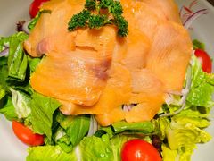 烟三文鱼沙律-Lia Cafe Bar Restaurant松山咖啡屋