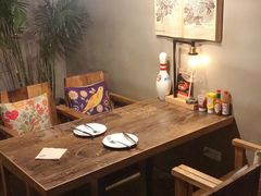 卡座-HIGH FIVE哈福手工汉堡(桂林路店)