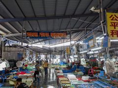 -霞涌市场海鲜摆卖区