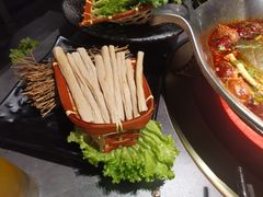 -湊湊火锅·茶憩(杭州湖滨银泰in77店)