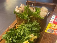 -巴卤社老火锅(财富店)