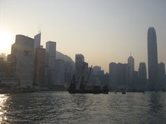 -香港回归祖国纪念碑