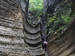 -梭布垭石林景区