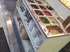 自助调料区-百品聚旋转火锅(号外店)