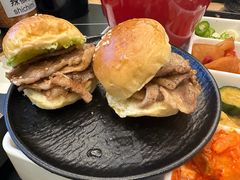 烤肉小汉堡-極屋鮨牛 · 烧肉酒场(时代C馆店)