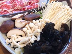-毛辣果·贵州红酸汤牛肉火锅(西单店)